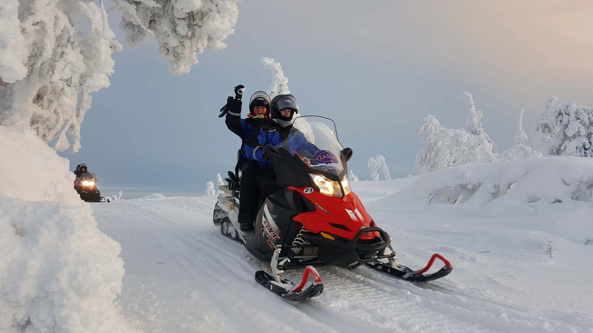 Sneeuwscooters en noorderlicht?