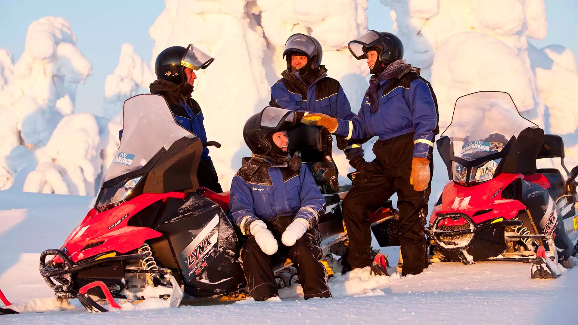 Sneeuwscooters en noorderlicht?