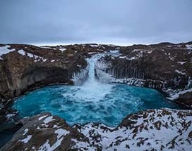 ijsland-aldeyjarfoss-waterval-tour