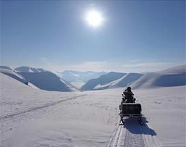 spitsbergen-sneeuwscooter-tempelfjord